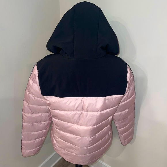 ❌SOLD❌WOMENS CHAMPION PUFFER JACKET - Picture 4 of 11